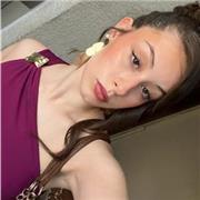 Profesoea de catalán nativa, apta para todas las edades y niveles.